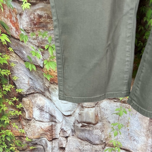 NWT TORRID Olive Cropped Bombshell Skinny Jeans, 28W - Picture 6 of 11